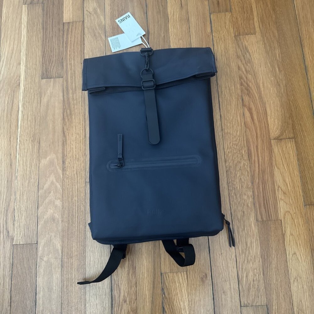 Rains Men’s Backpack Waterproof RFID Navy 18.9